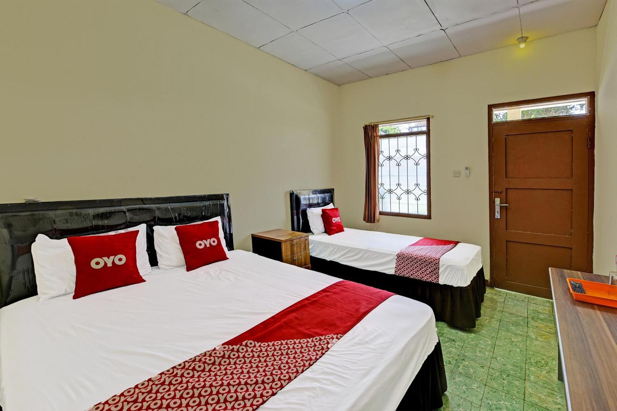 Oyo 90443 Hotel New Kartika In Cilopadang Kültér fotó