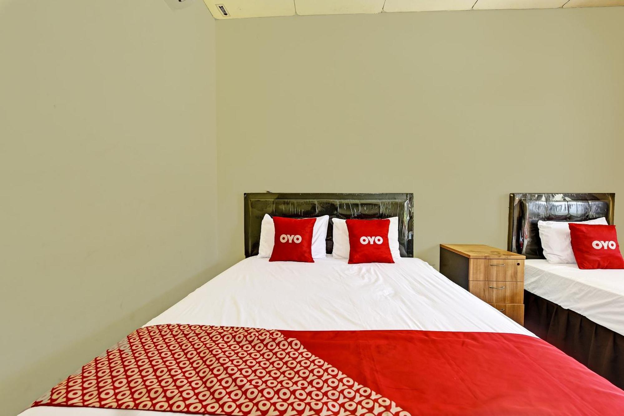Oyo 90443 Hotel New Kartika In Cilopadang Kültér fotó